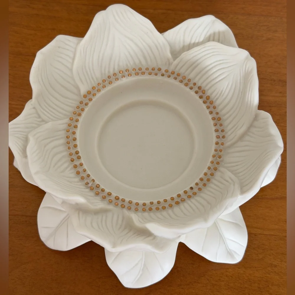 🕯️ PartyLite Vintage Magnolia Lotus Blossom Ivory Floral Candle Holder